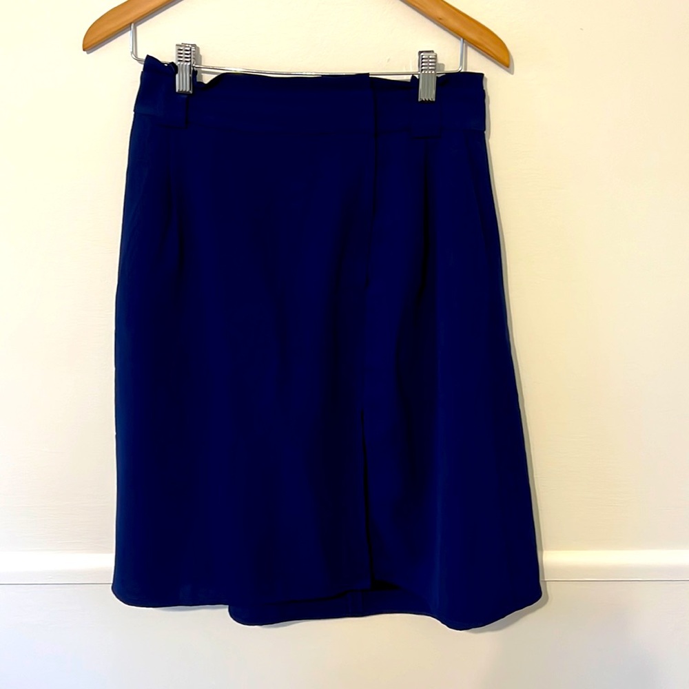 Express work skirt with slit